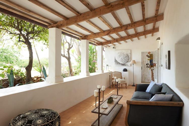 0a5982615570f1e0c3d9046e0dd0f4d7