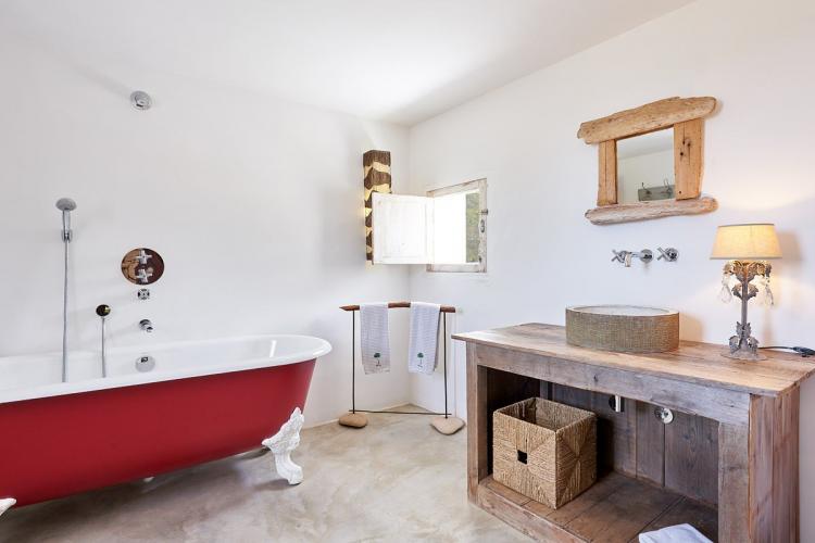 120c9df8549c0e440638ee20a918765b