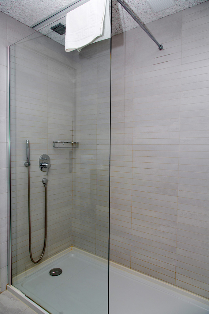 227a486206327ba77a45b61d579b9067