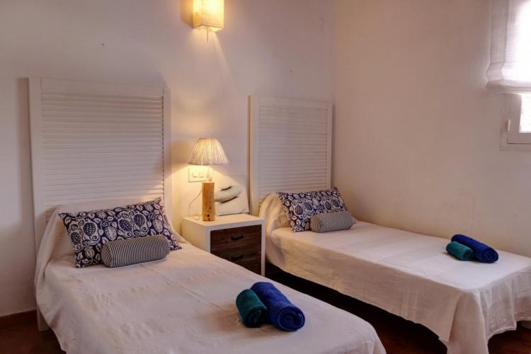 5b6d858076e7eba5eee1b36b892eb16b