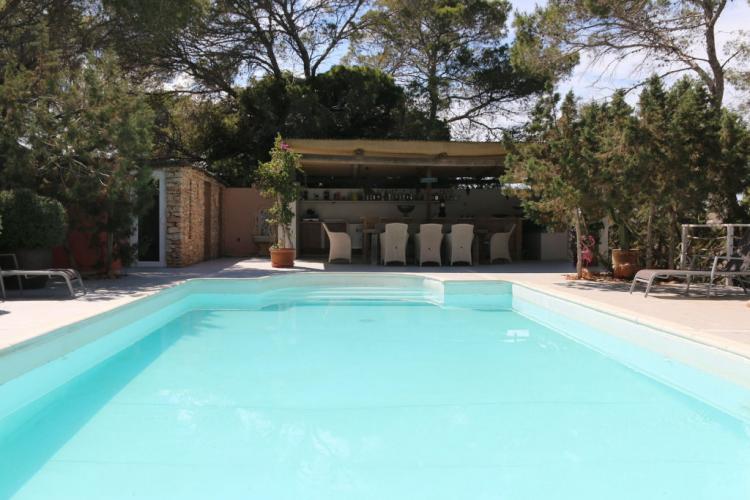 5f854b01d638f2a08c75d6e4c6e15cb5