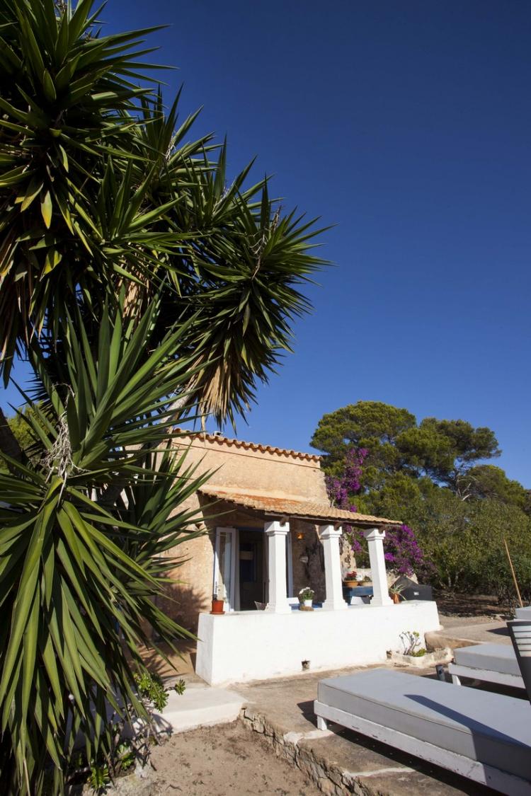 741515384a20e321cda1f6e08eb82842