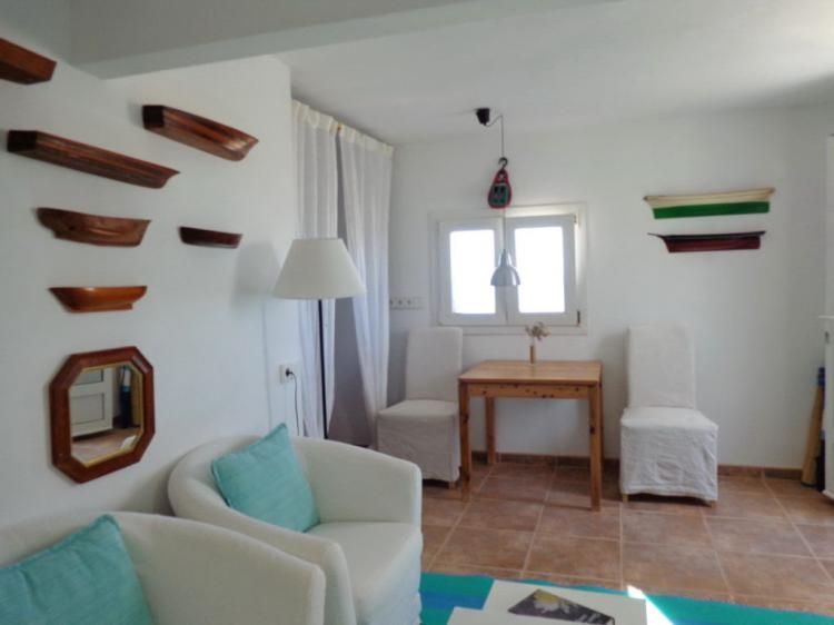 77b83ff0694360fdd2afd6e3b3bee382