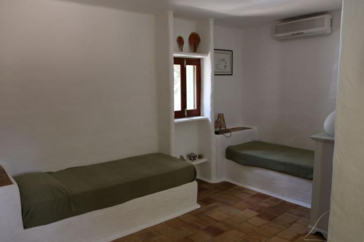 827e76169e1d453758388279d2a6aa50