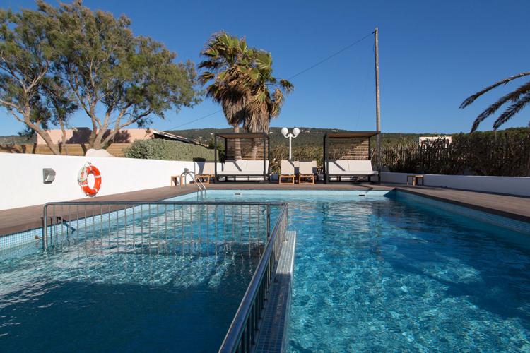 839e7e5eaf571d8736662fc363e8564d