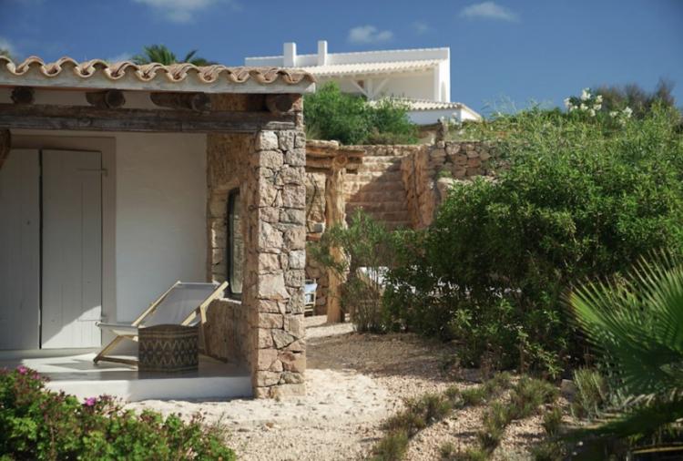 88beeee432047a155c7f79dd1243f25c