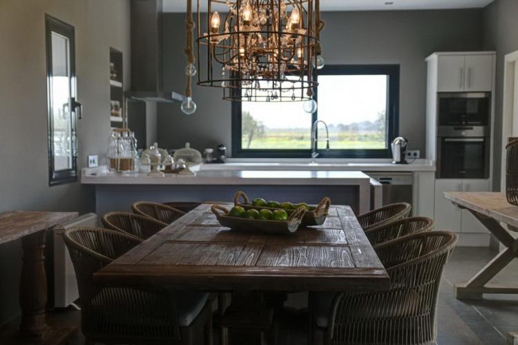 8b15b4313e11c9a3de5d7f4869085533