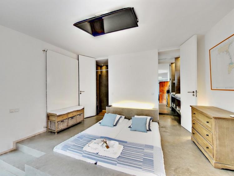 93d49143de3eb826d498adfefd255df0