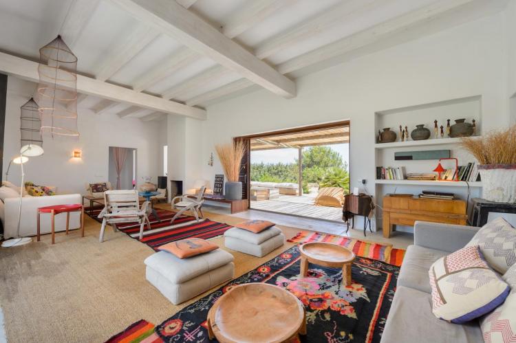 9645149fea9c611503c21d618a55d451