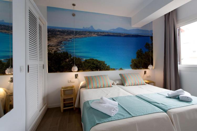 d77952b8dcd17d65d8bf437cbfcc3396