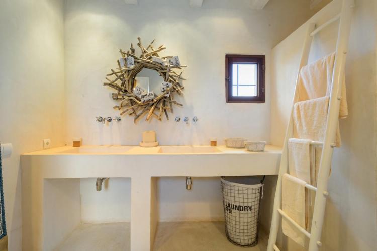 eb8afd647aafaf74a8226592d12a1bee