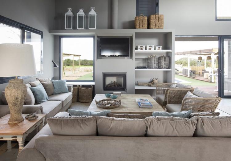 ef534452fb7cb34f440a4aa0dcb8cd28